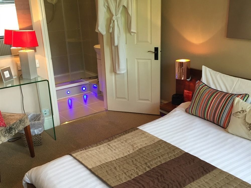 The Bijou Hotell Harrogate Exteriör bild